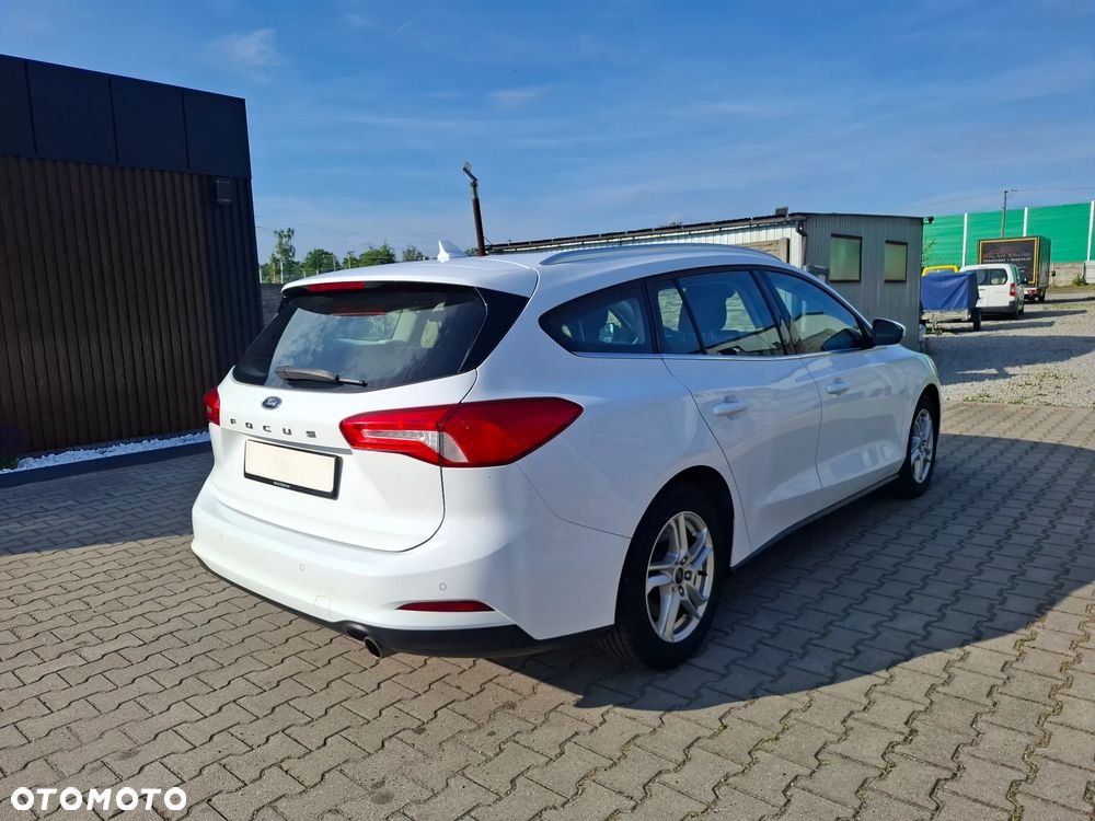 Ford Focus - 23