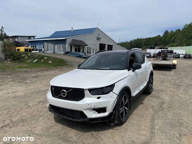 Volvo XC 40 - 1