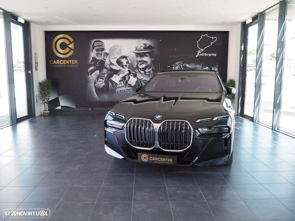 BMW i7 xDrive60 Pack Desportivo M - 1
