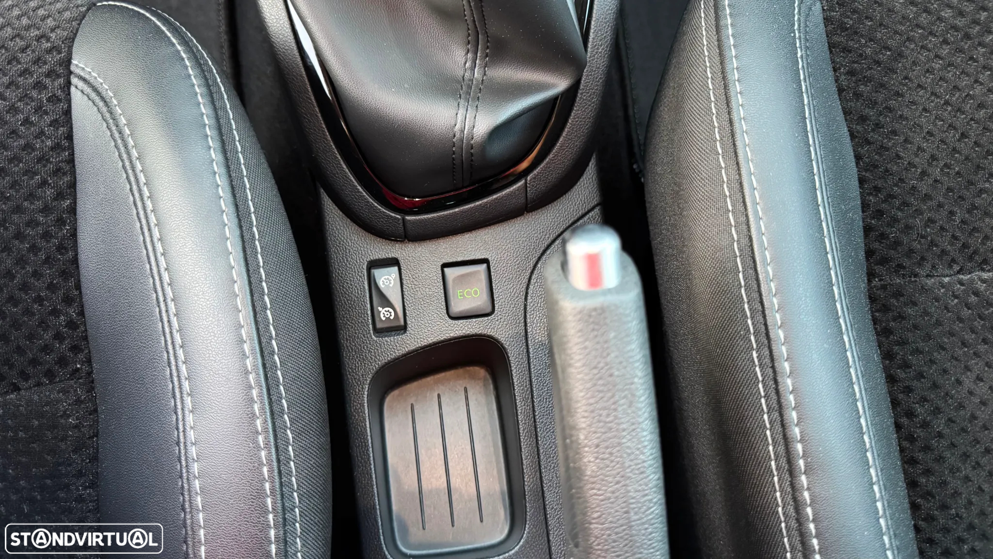 Renault Clio (Energy) TCe 90 Start & Stop INTENS - 26
