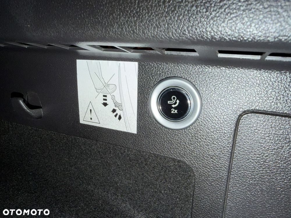 Ford Kuga - 28