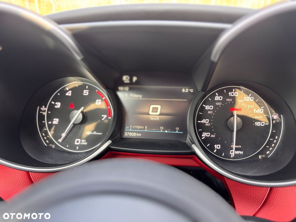 Alfa Romeo Giulia 2.0 Turbo 16V AT8 Veloce Ti - 10