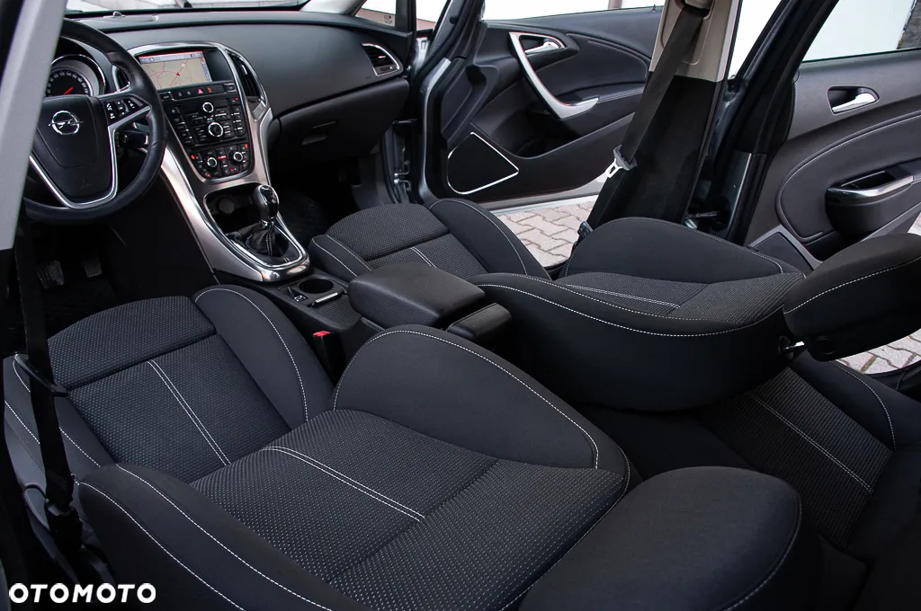 Opel Astra 1.4 Turbo Cosmo - 33