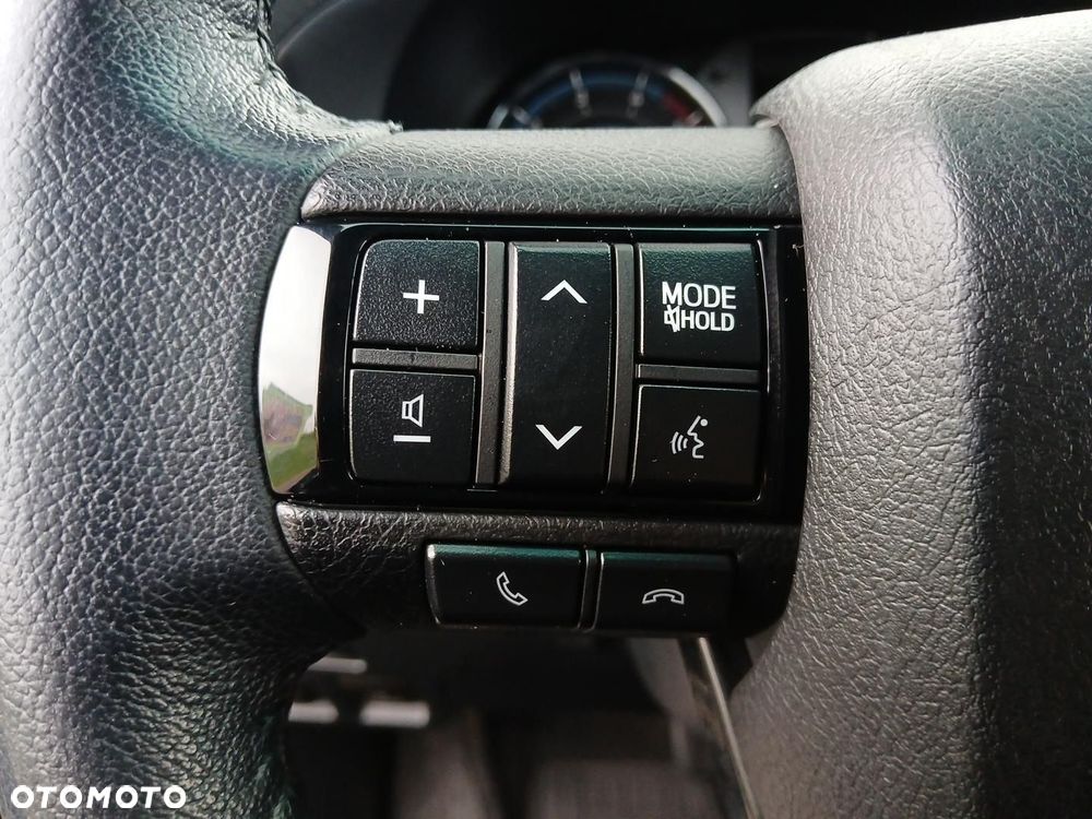 Toyota Hilux 2.8 D-4D Double Cab Invincible Sport 4x4 - 31