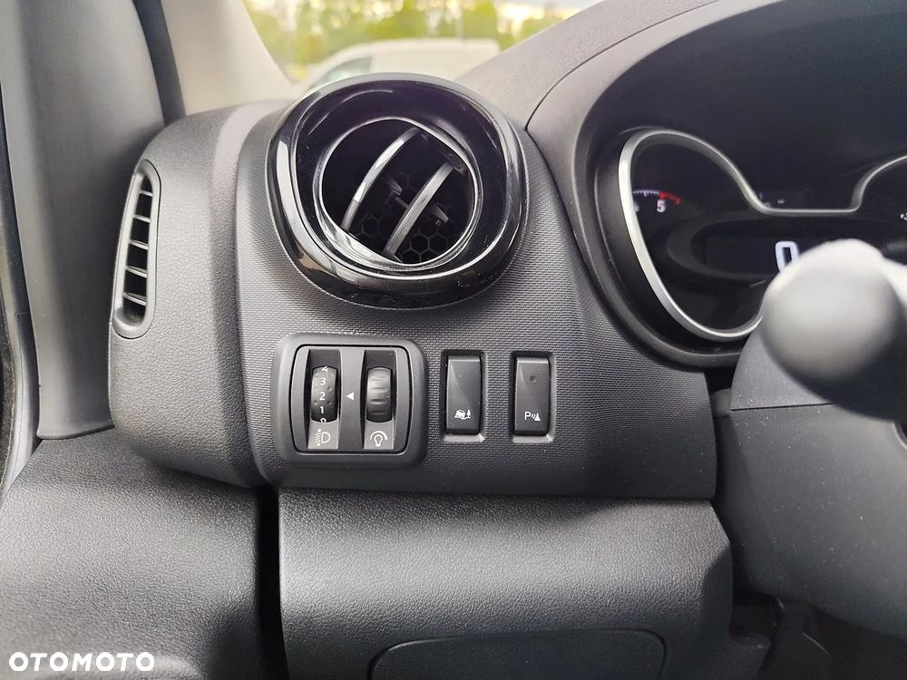 Opel VIVARO - 16