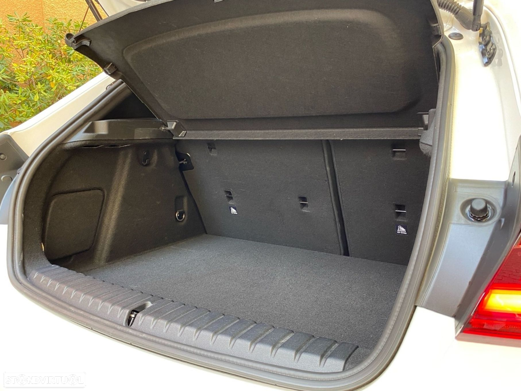 BMW 116 d Pack M - 12