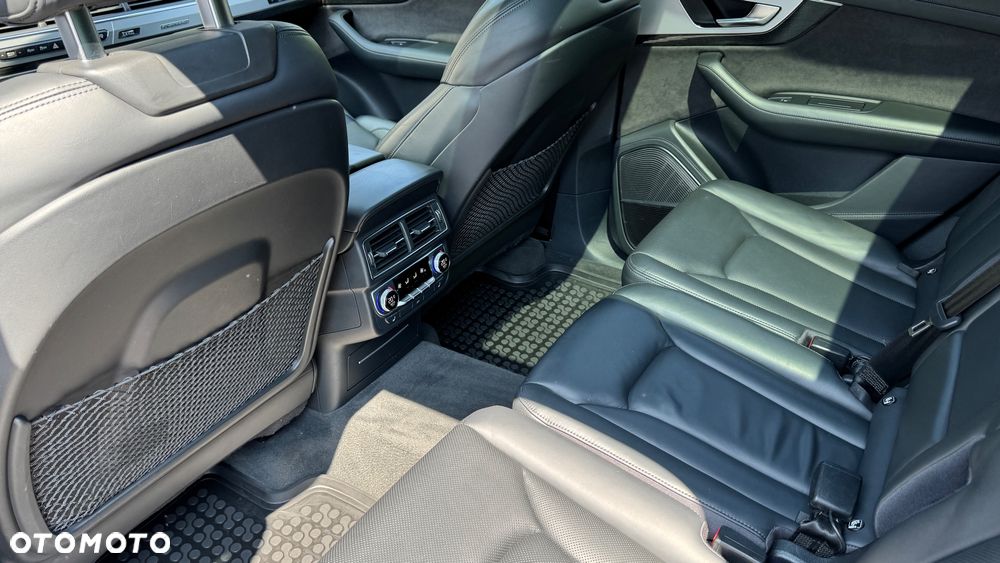 Audi Q7 - 15
