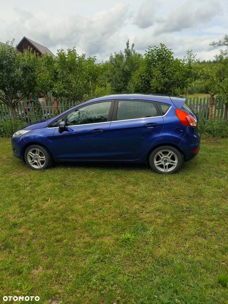 Ford Fiesta - 2