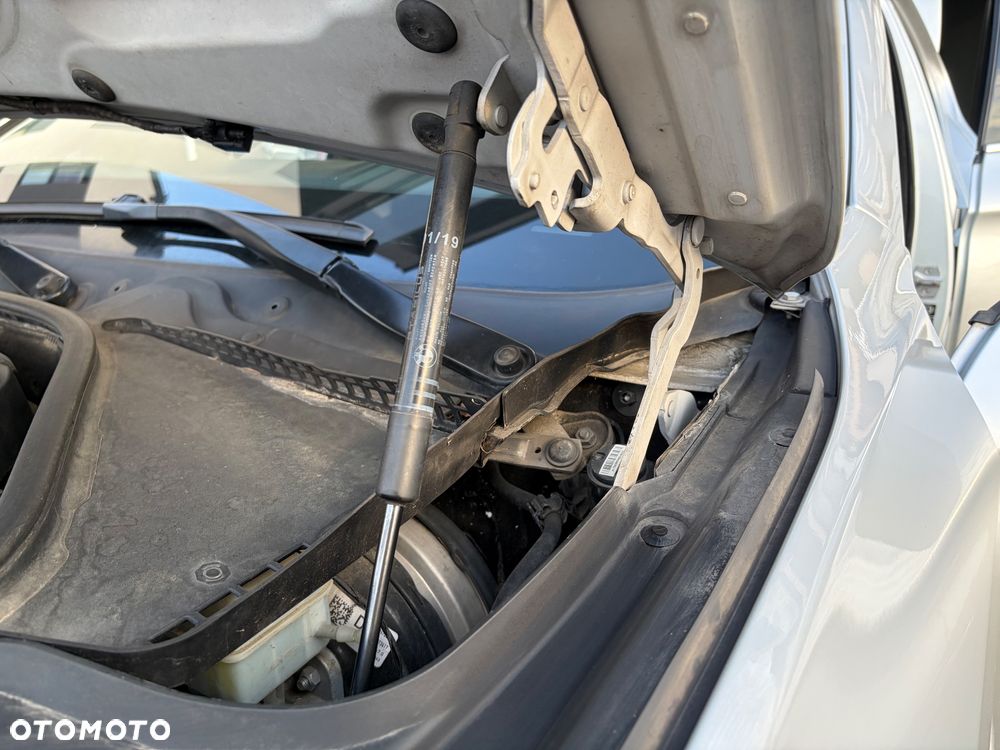 BMW Seria 5 520d xDrive - 24