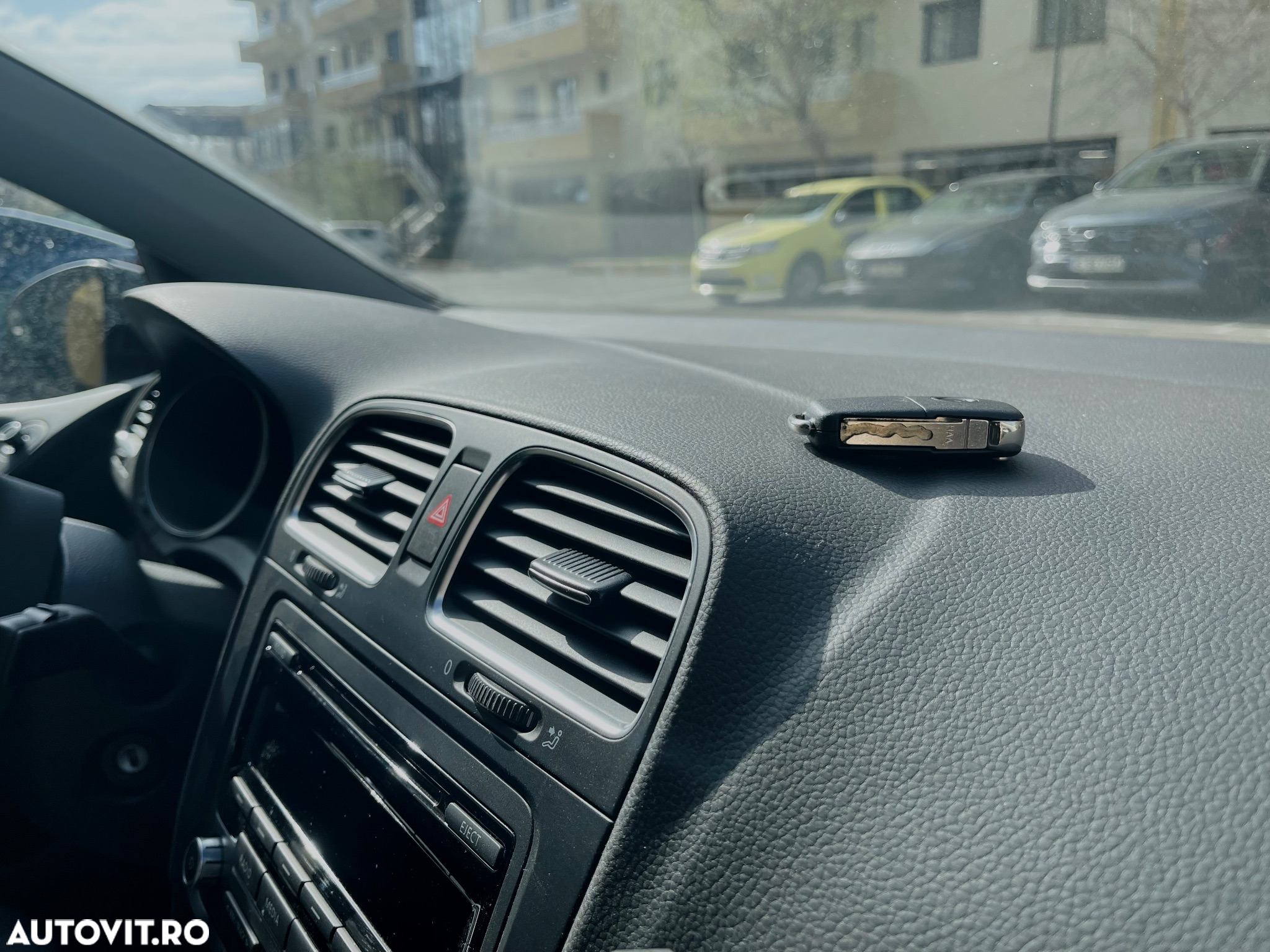 Volkswagen Golf - 18