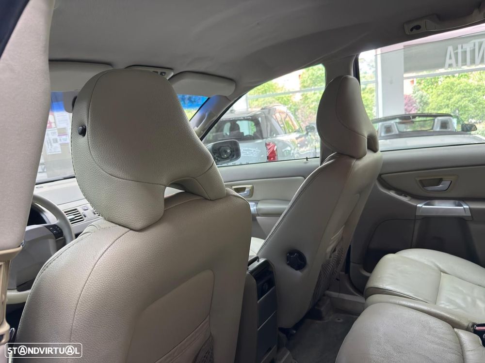 Volvo XC 90 2.4 D5 7L Nivel 3 Auto. - 18