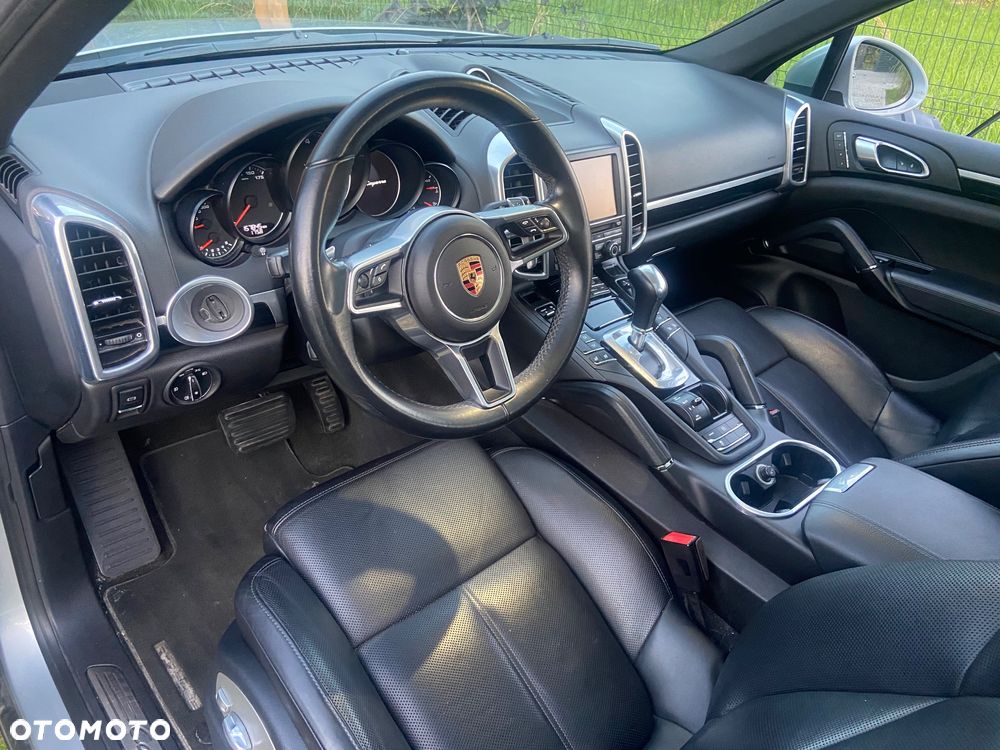 Porsche Cayenne - 8