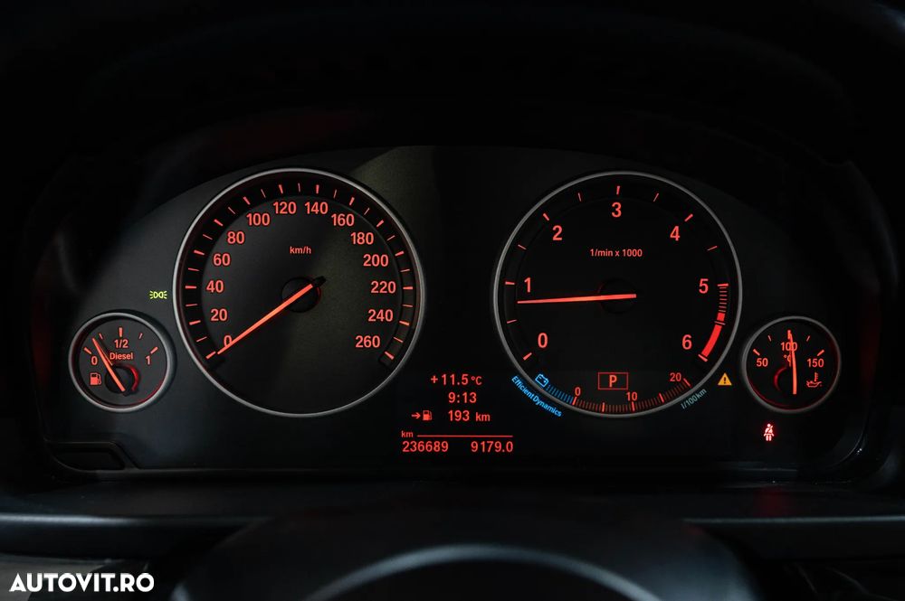 BMW Seria 5 520d Aut. Luxury Line - 25
