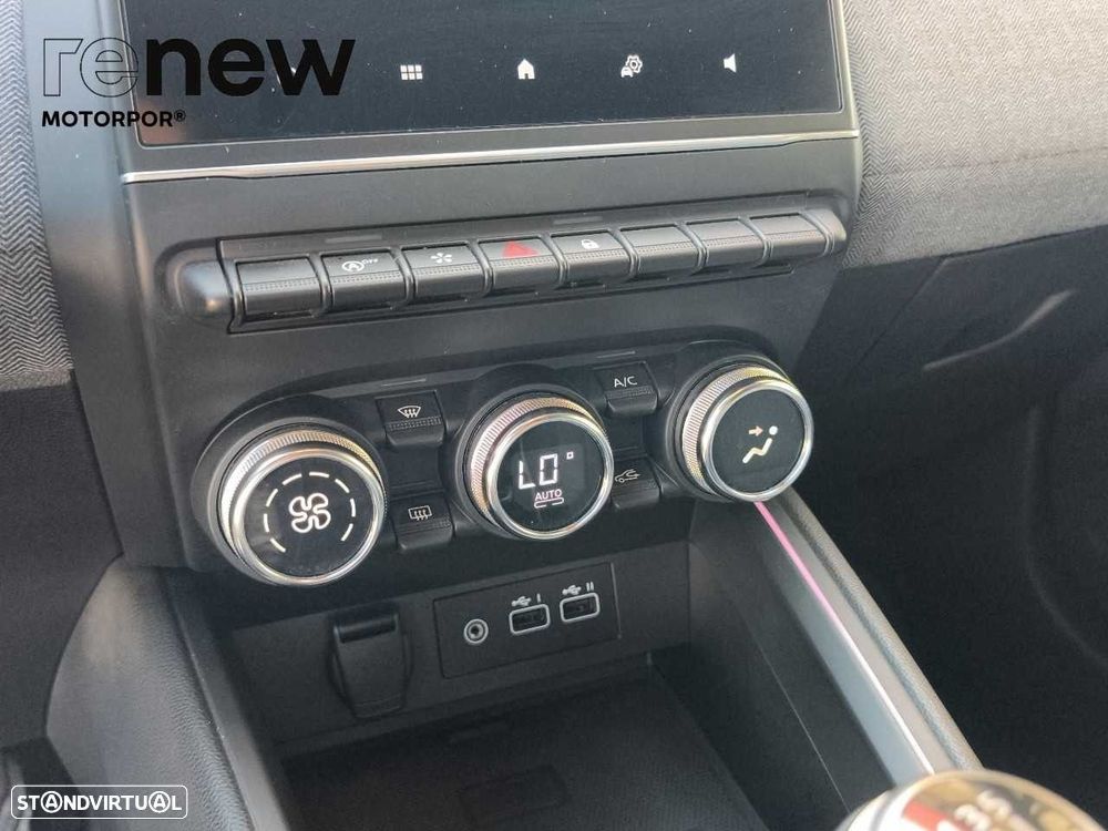 Renault Clio 1.0 TCe Techno Bi-Fuel - 28