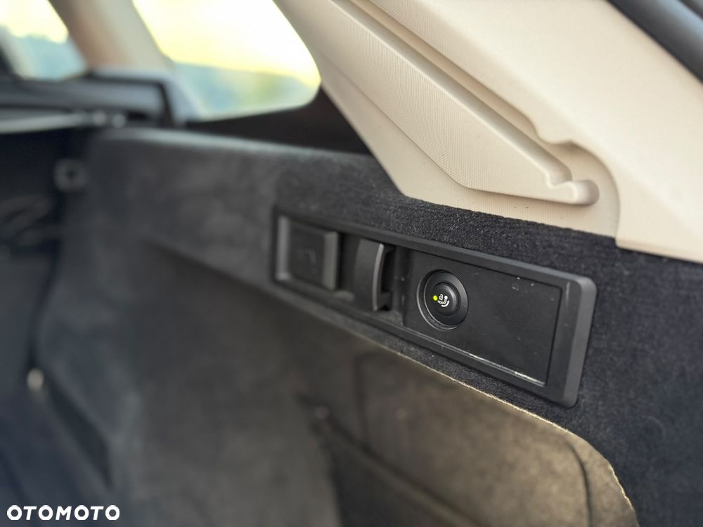 BMW Seria 3 320d Advantage sport - 22