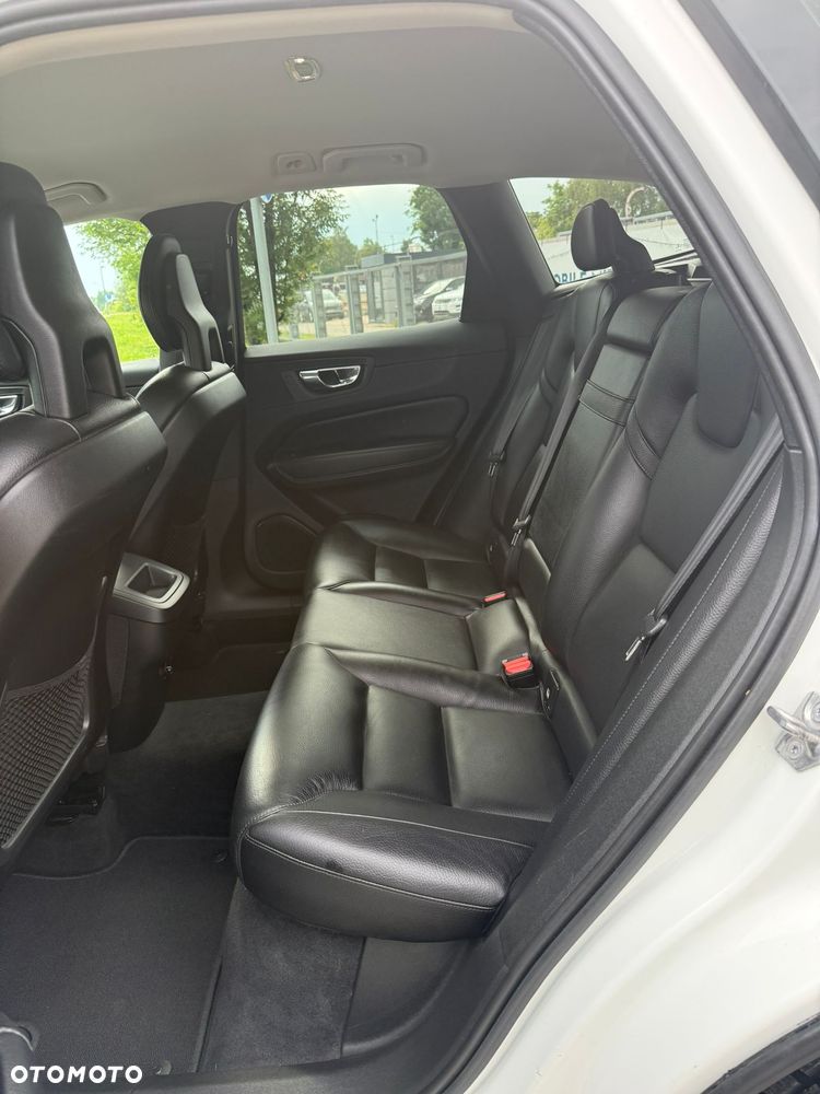 Volvo XC 60 D4 AWD Momentum - 13