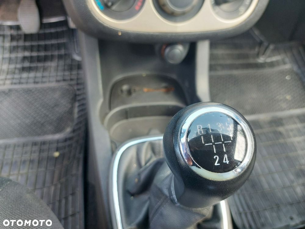 Opel Corsa - 22