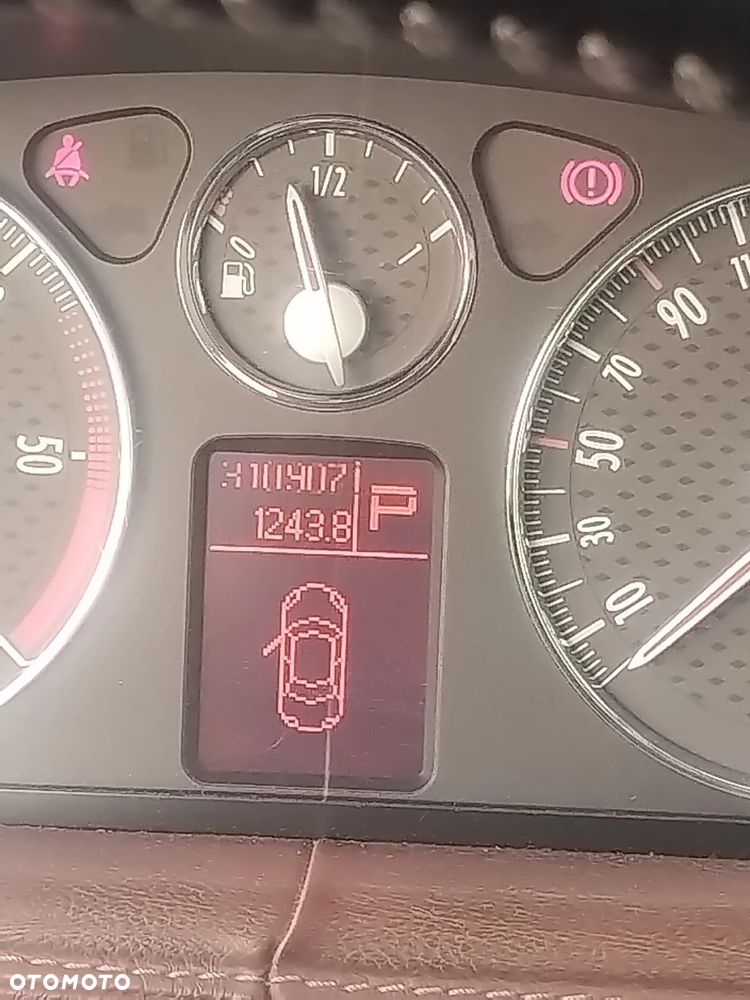 Peugeot 407 2.7HDi V6 Sport - 8