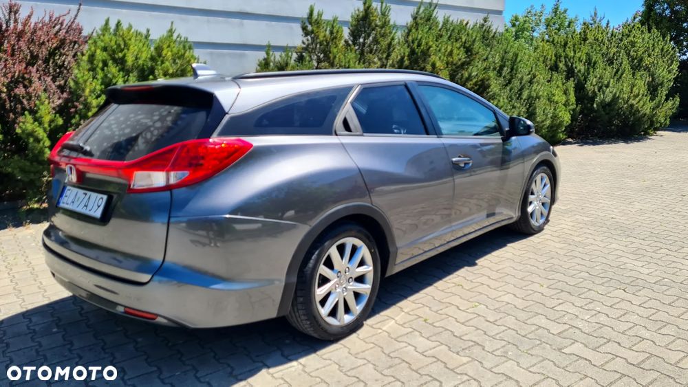 Honda Civic 1.8 Executive NAVI i-SHIFT - 31