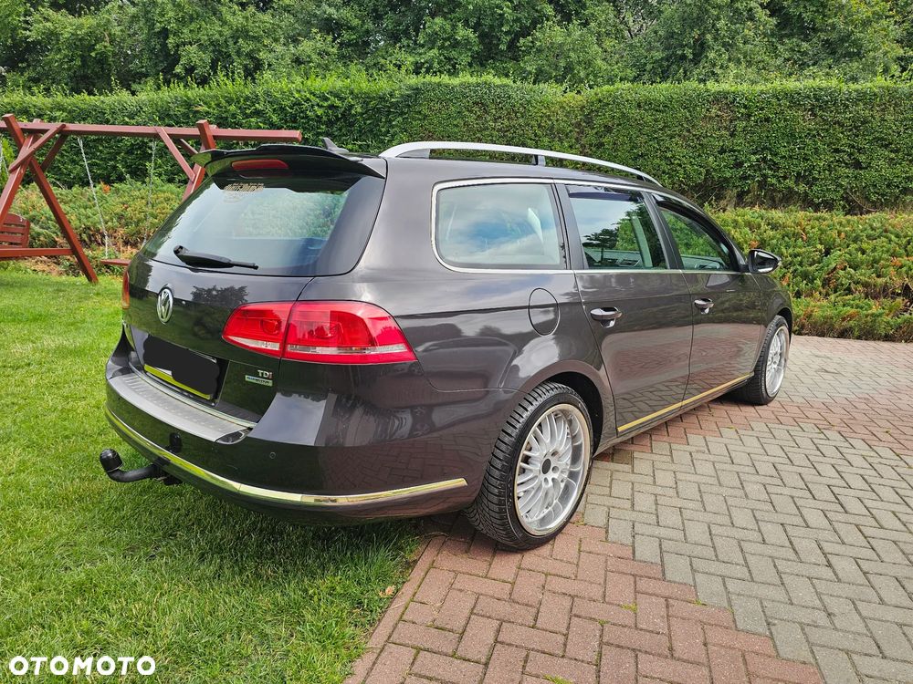 Volkswagen Passat - 4