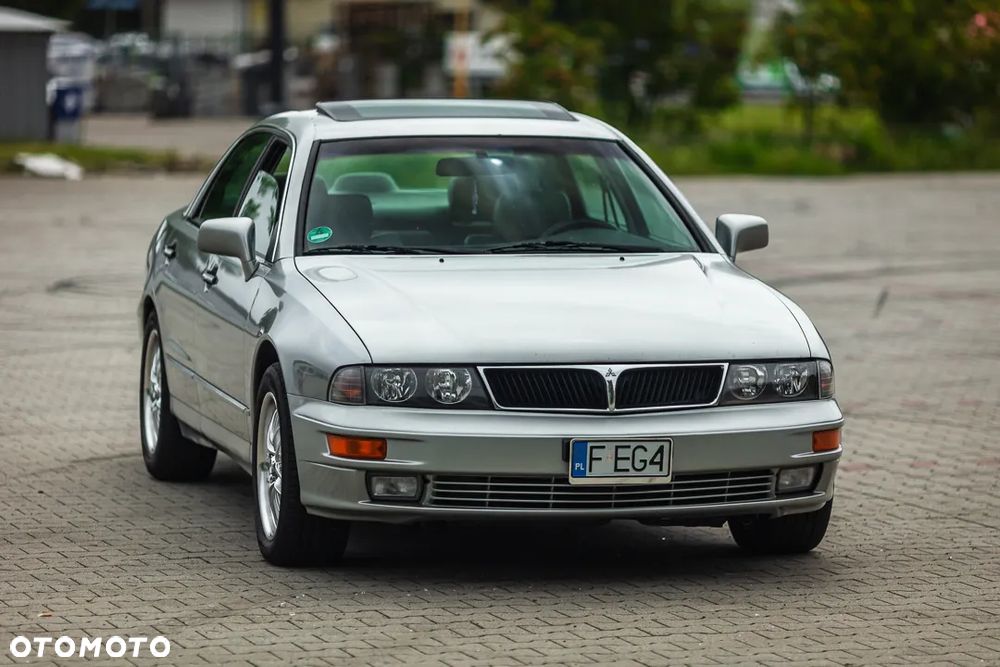 Mitsubishi Diamante - 1