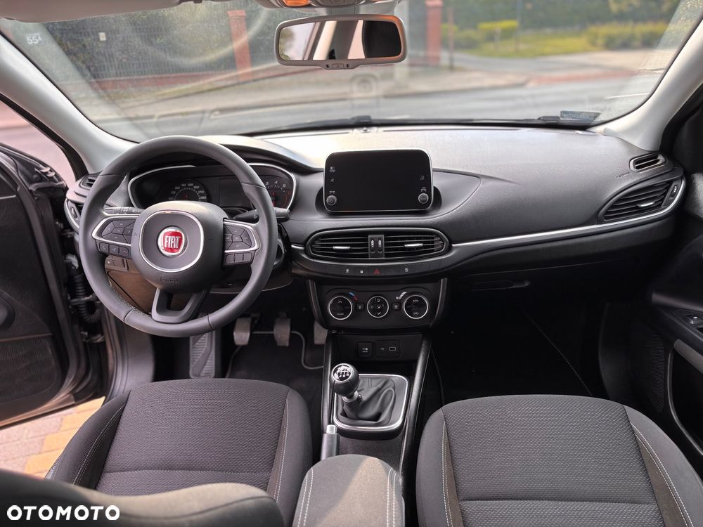 Fiat Tipo 1.4 16v Lounge EU6d - 9