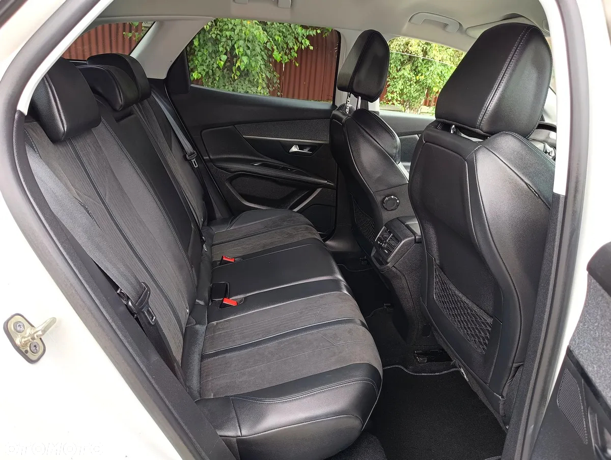 Peugeot 3008 1.5 BlueHDi Crossway S&S EAT8 - 17