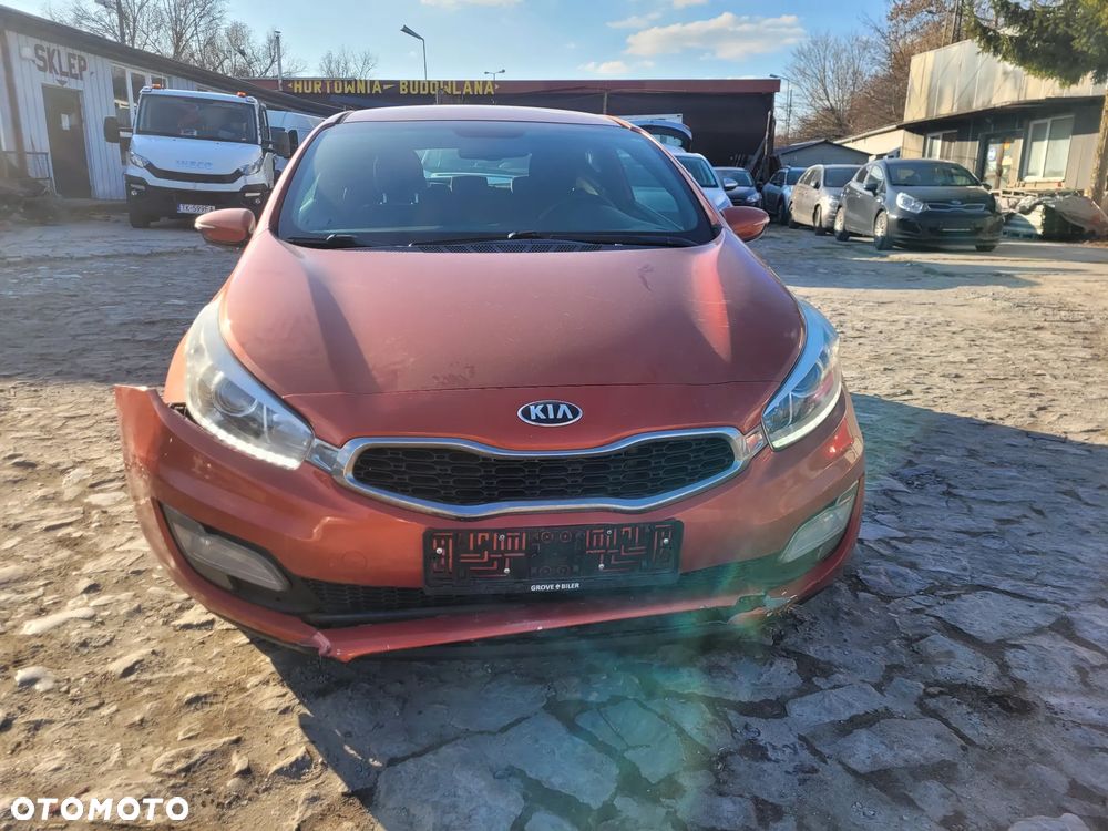 Kia ProCeed - 22