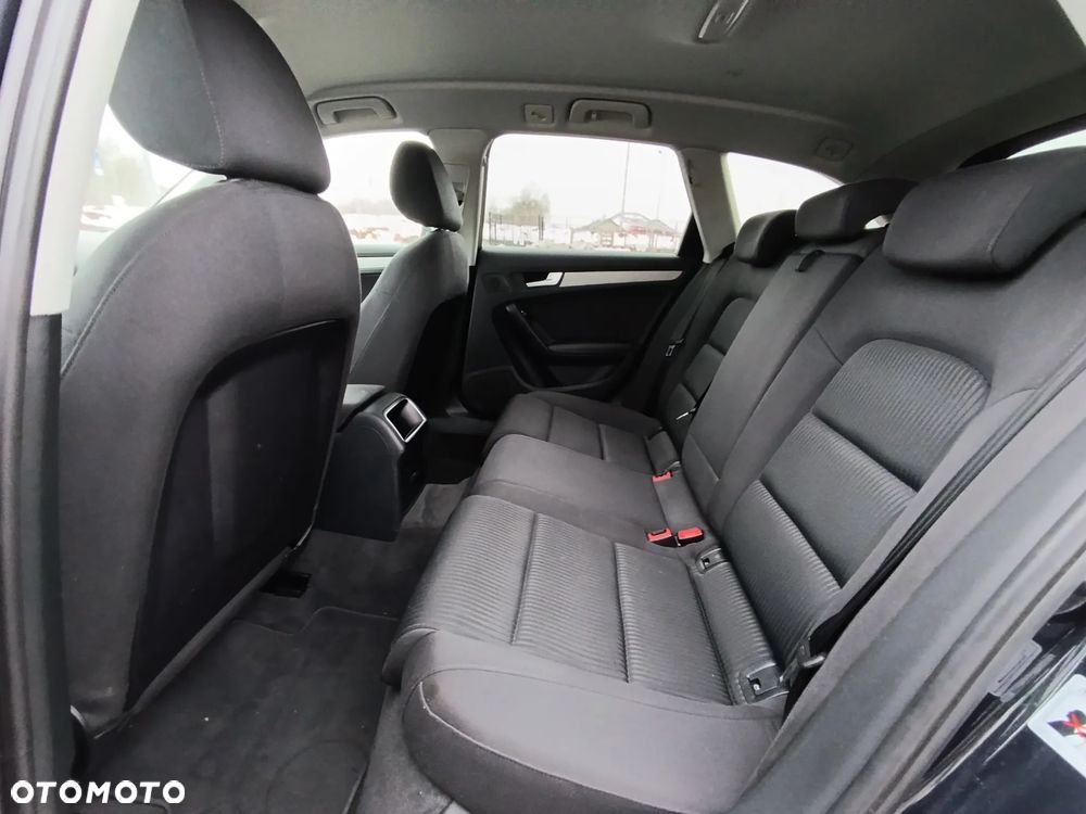 Audi A4 Avant 2.0 TDI DPF Ambiente - 13