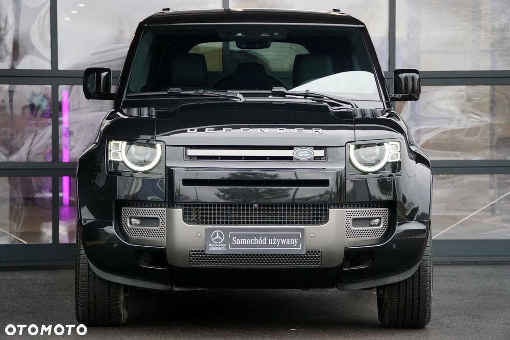 Land Rover Defender 110 D250 X-Dynamic SE - 2