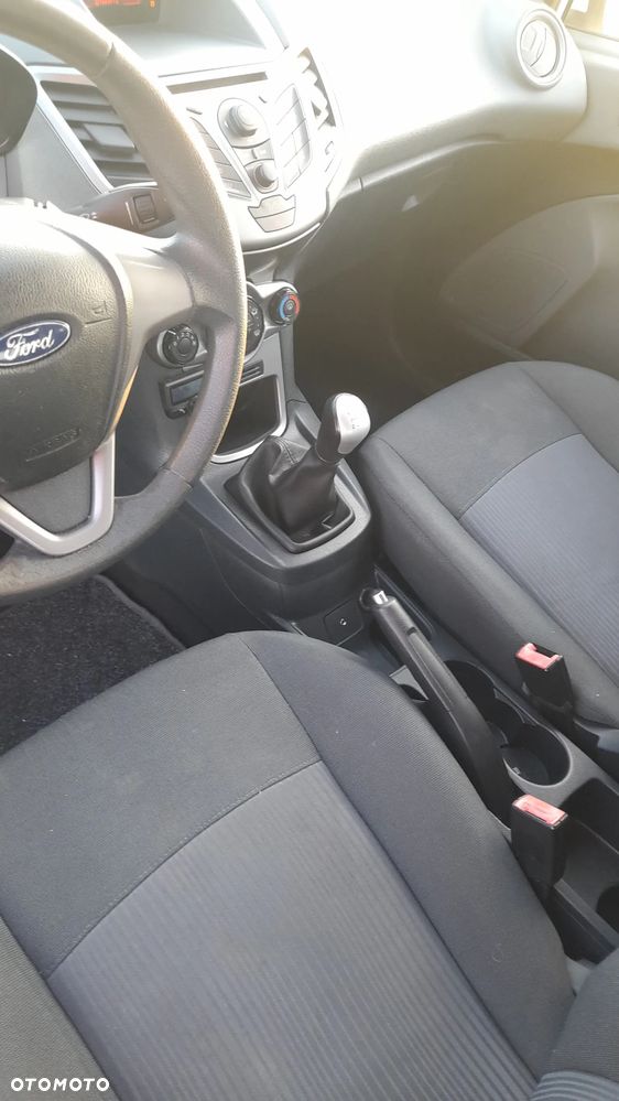 Ford Fiesta - 6