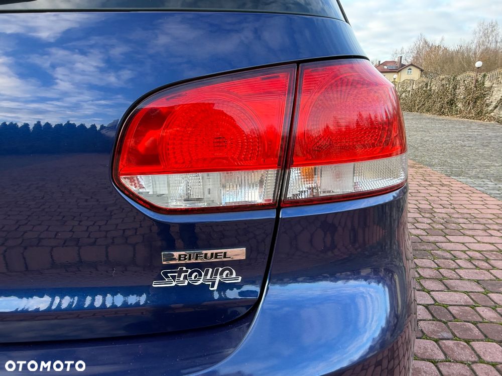 Volkswagen Golf 1.6 Comfortline - 16