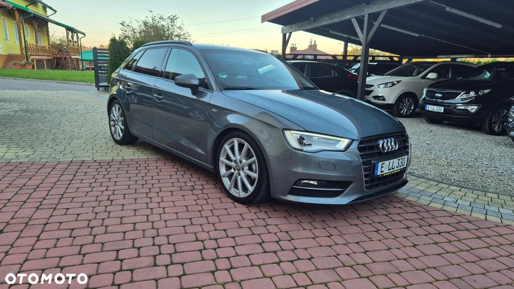 Audi A3 Sportback 2.0 TDI S line Sportpaket - 4
