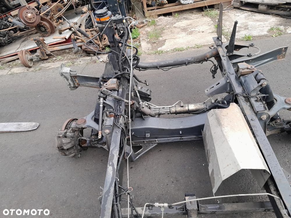 Zawieszenie przód/przednie Iveco Daily 35s11 , 35s12 , 35s14 BEZ RAMY !! KOMPLETNE !! - 2