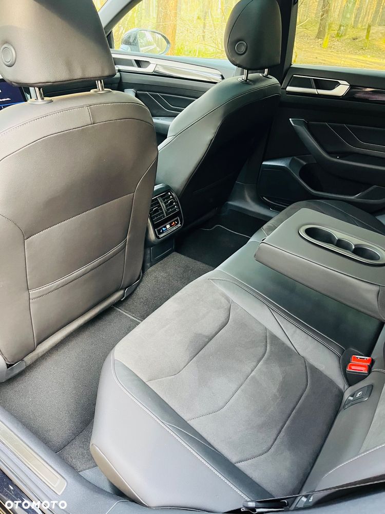 Volkswagen Arteon 2.0 TDI SCR 4Motion DSG R-Line - 29