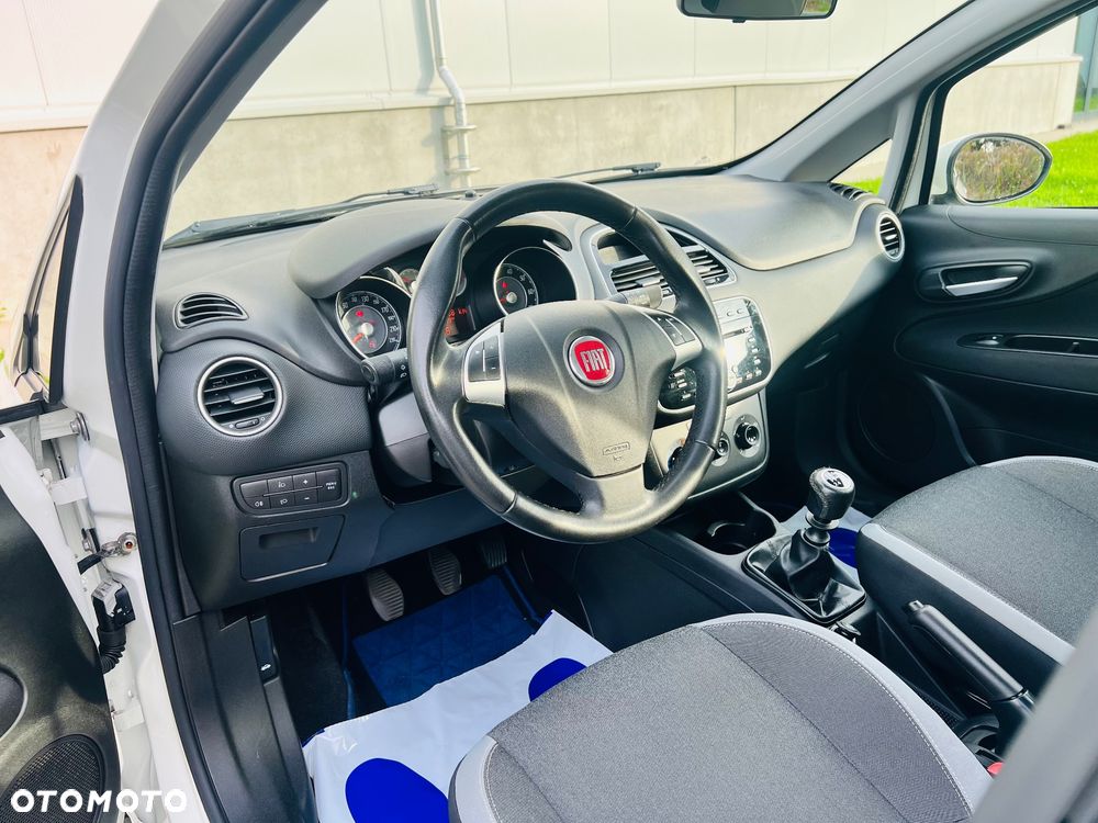 Fiat Punto Evo 2012 photo 5