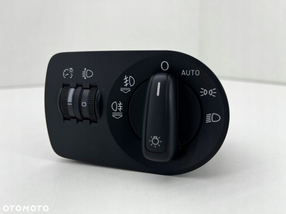 AUDI Q3 8U PANEL PRZEŁĄCZNIK ŚWIATEŁ KIEROWCY 8U2941531A - 1