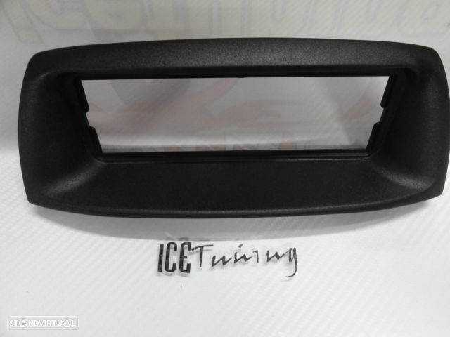 Frente adaptadora para radio universal Fiat Punto 1999-2005 - 2