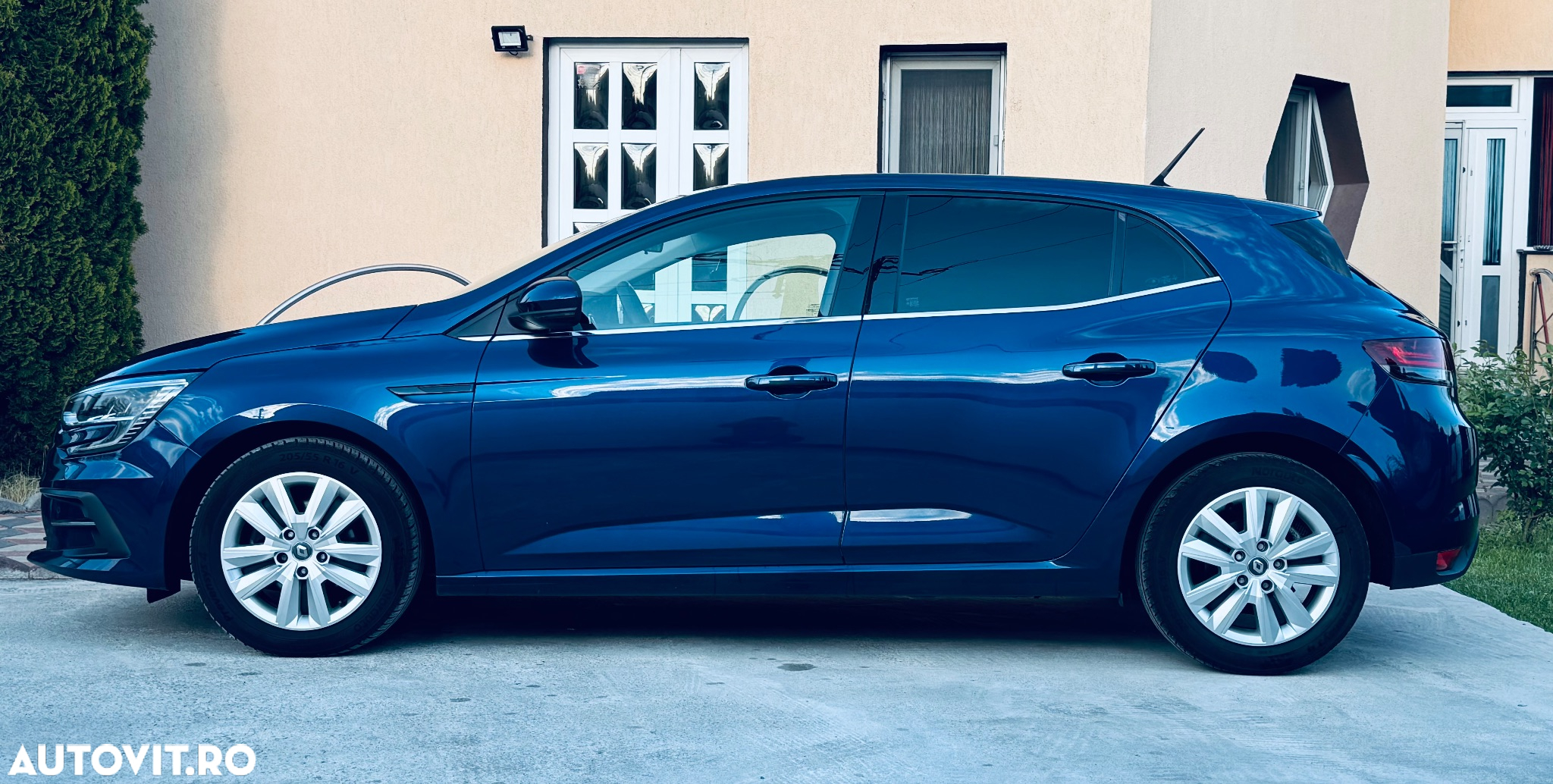 Renault Megane Blue dCi 116 EDC Intens - 11