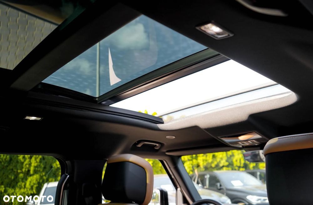 Land Rover Defender 3.0 D350 mHEV X-Dynamic HSE - 11