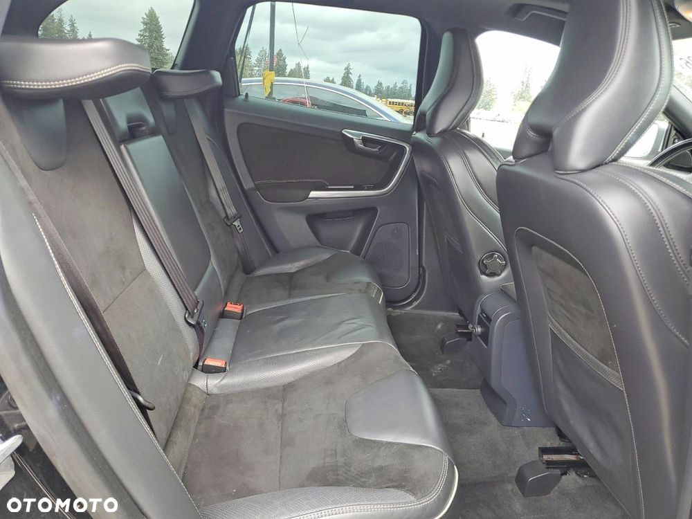 Volvo XC 60 T6 AWD RDesign - 8