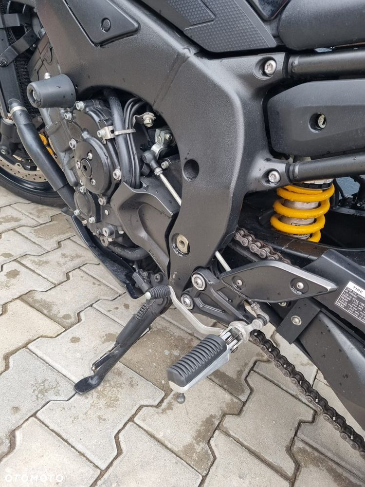 Yamaha FZ8 - 4