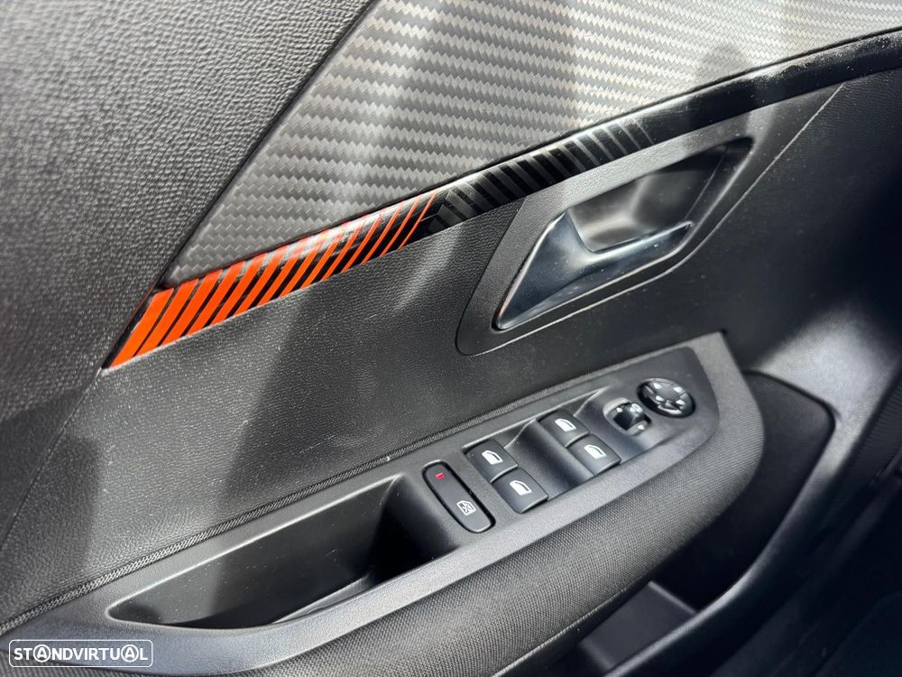 Peugeot 208 1.2 PureTech Active Pack - 26