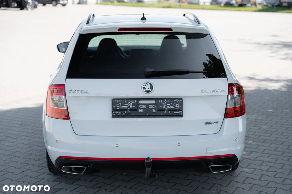 Skoda Octavia 2.0 TDI RS Challenge DSG - 13