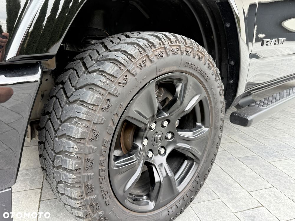 RAM 1500 Crew Cab Shortbed Laramie - 11
