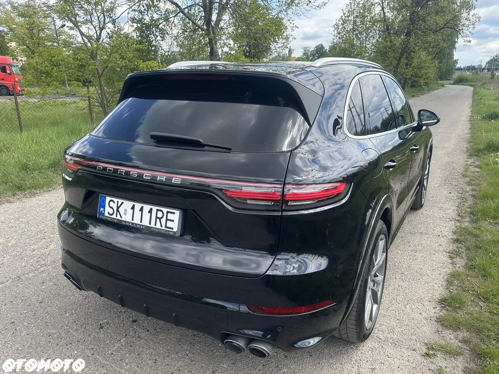 Porsche Cayenne - 8
