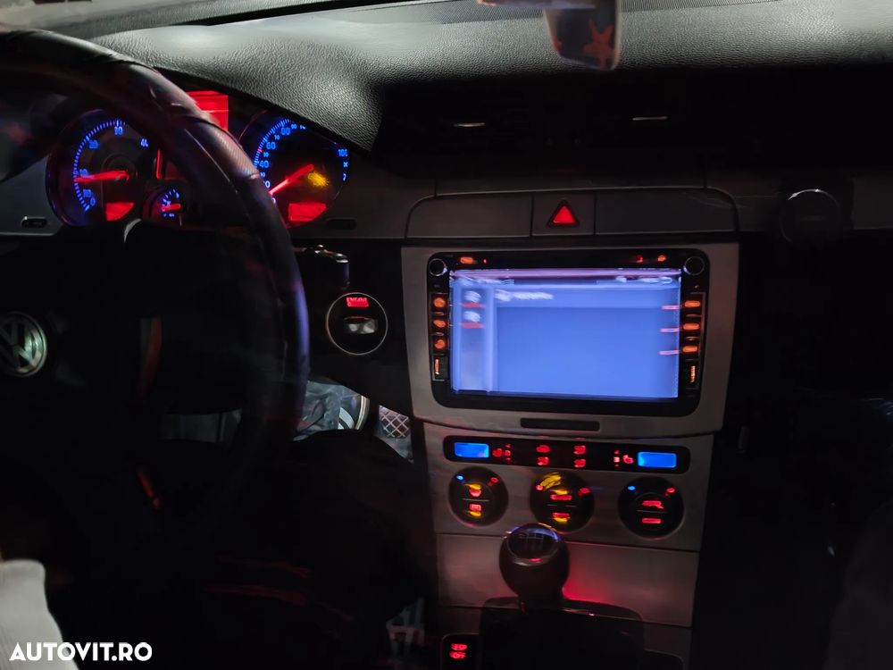 Volkswagen Passat Variant 2.0 TDI Individual - 21