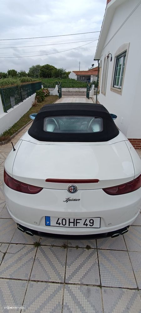 Alfa Romeo Spider 2.4 JTDM - 14