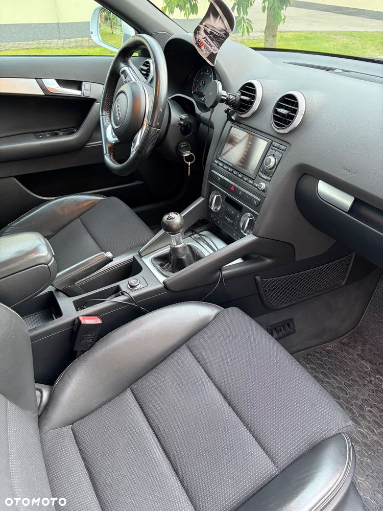 Audi A3 Sportback 2.0 TDI DPF S line Sportpaket - 13