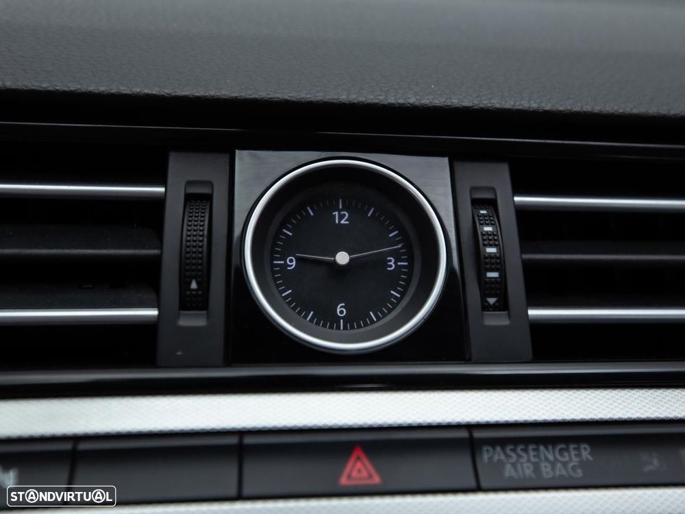 VW Passat - 19